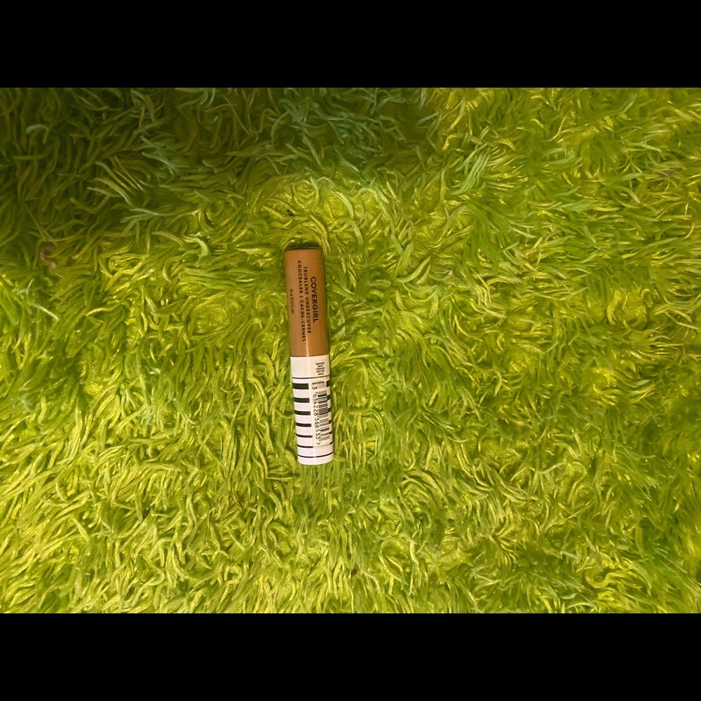 TruBlend Undercover Full Coverage Concealer